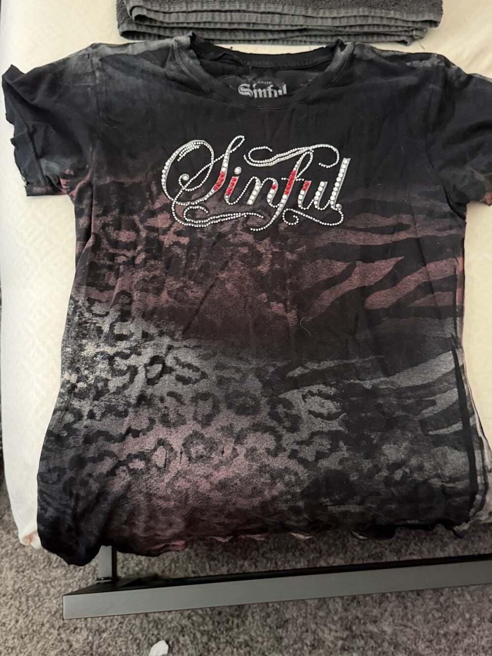 Sinful by Affliction Rhinestone Wing Graphic Animal Print T-Shirt Large